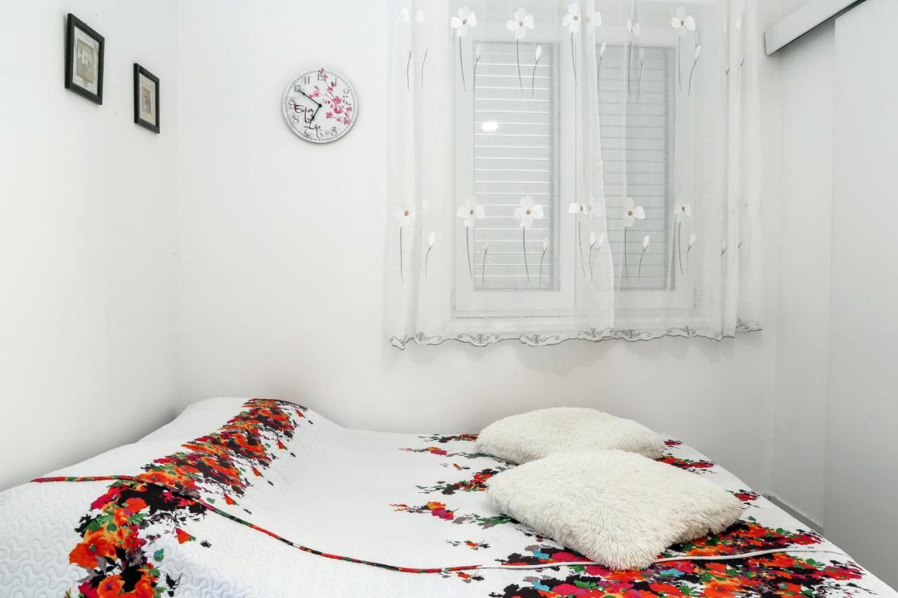 Apartmani Ria2 Pag Паг Екстер'єр фото